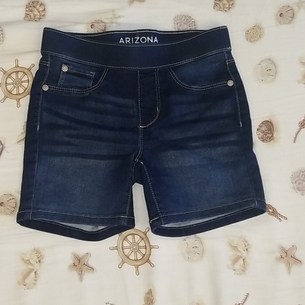 A pair of Arizona shorts